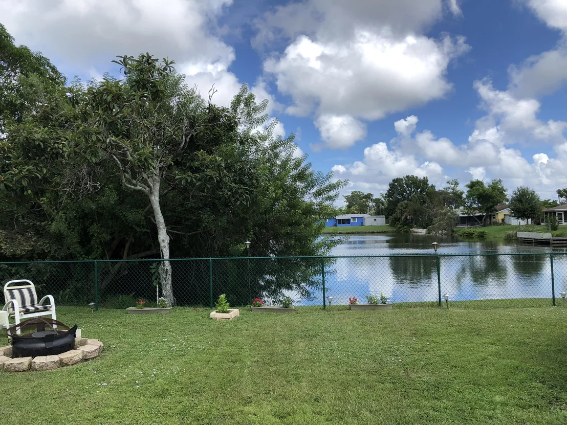 Photo of 976 Cardon Drive