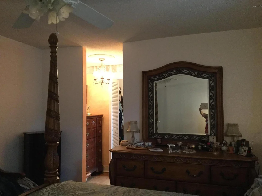 Photo of 610 N Robert Way