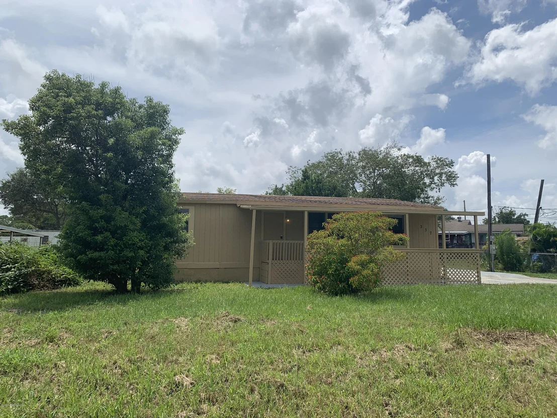 Photo of 337 Mcarthur Circle