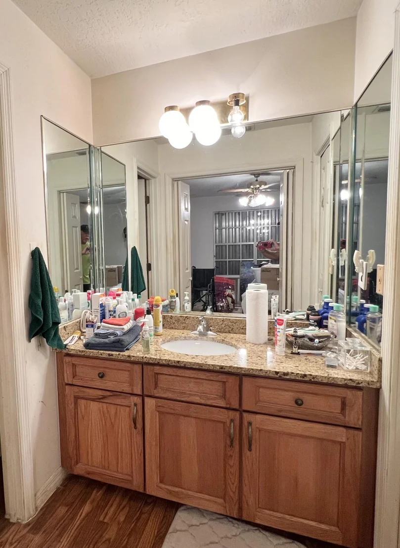 Photo of 1695 Grant Road
