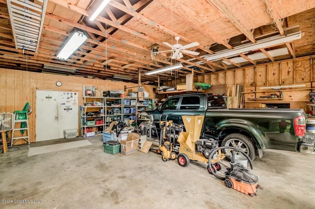 Photo of 677 W Pine Road