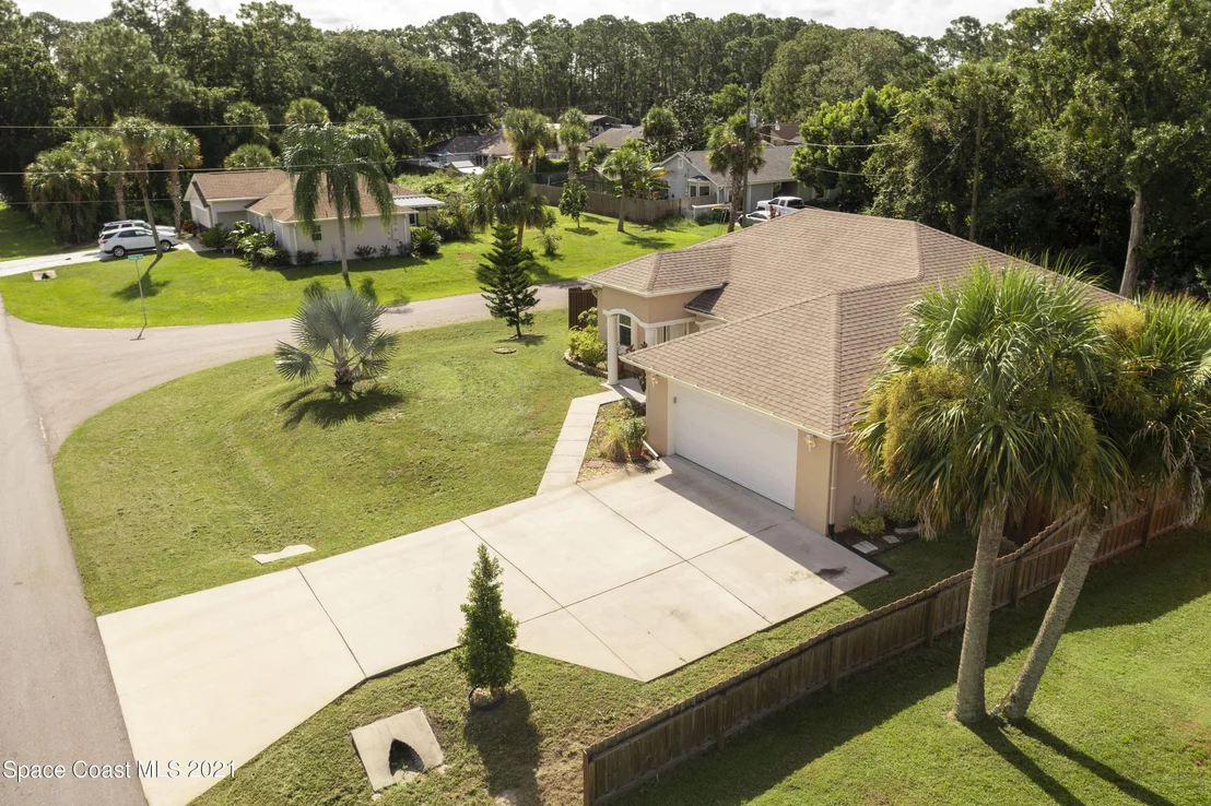 Photo of 5475 Friendly Street