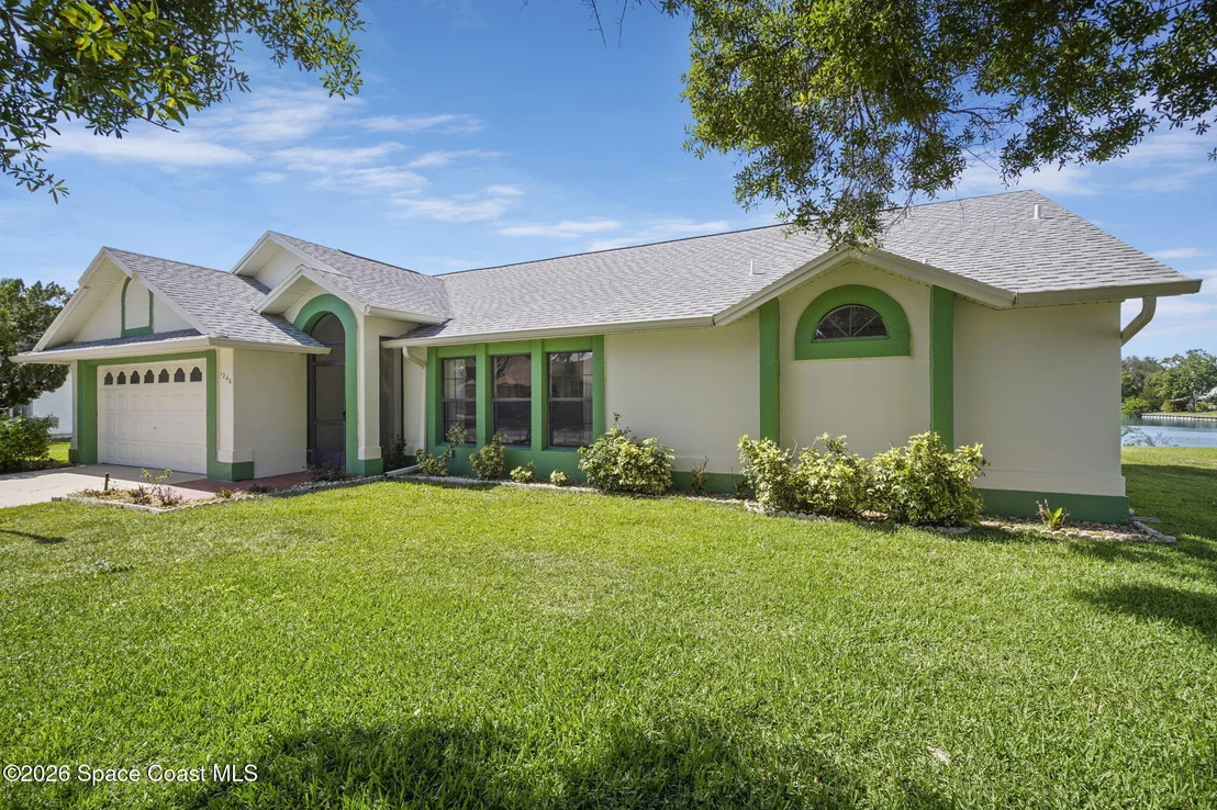 Photo of 1246 Lakeview Drive
