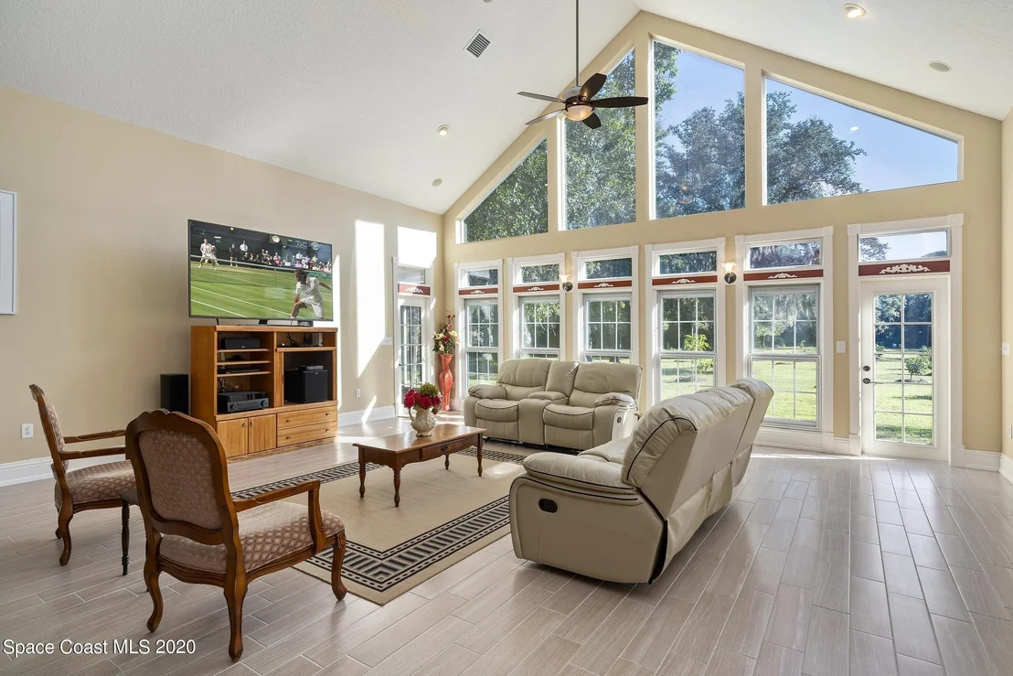 Photo of 1460 Cox Road