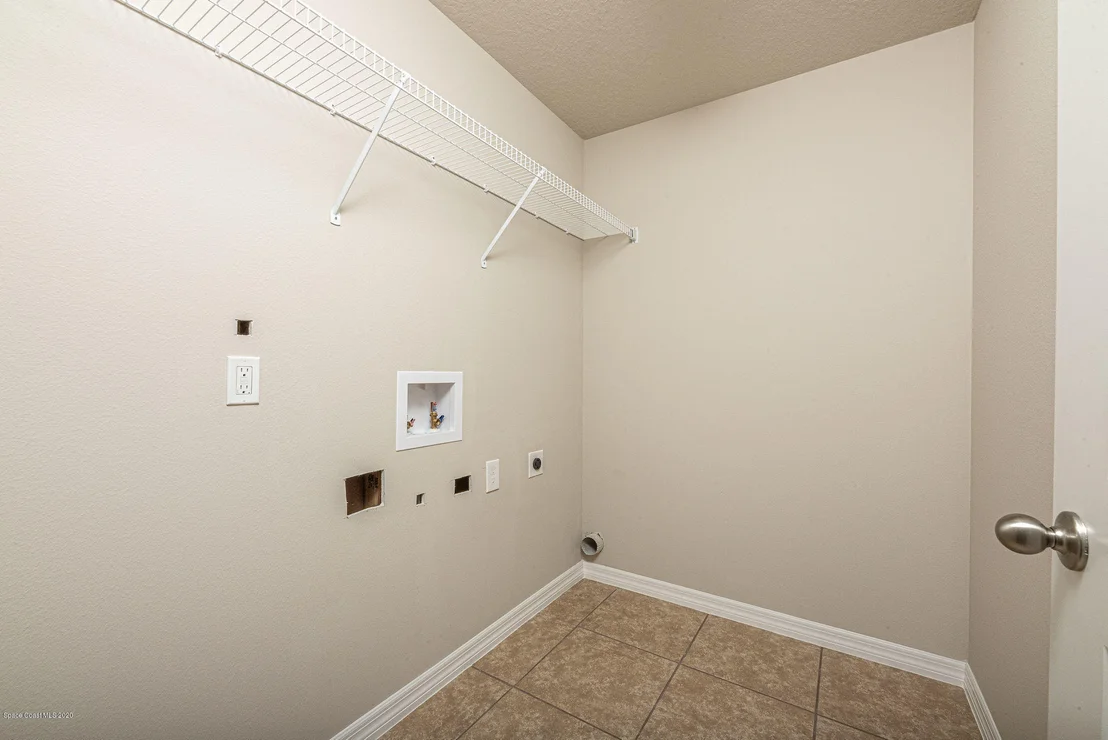 Photo of 475 Dryden Circle