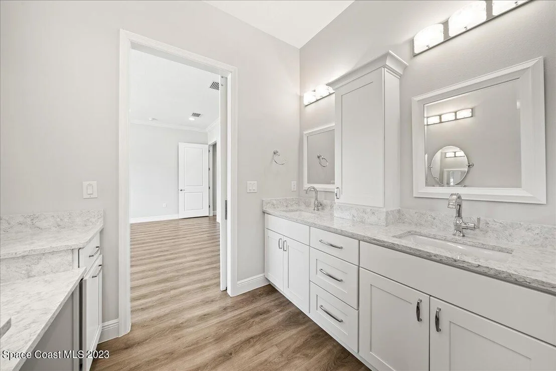 Photo of 2255 Seminole Boulevard