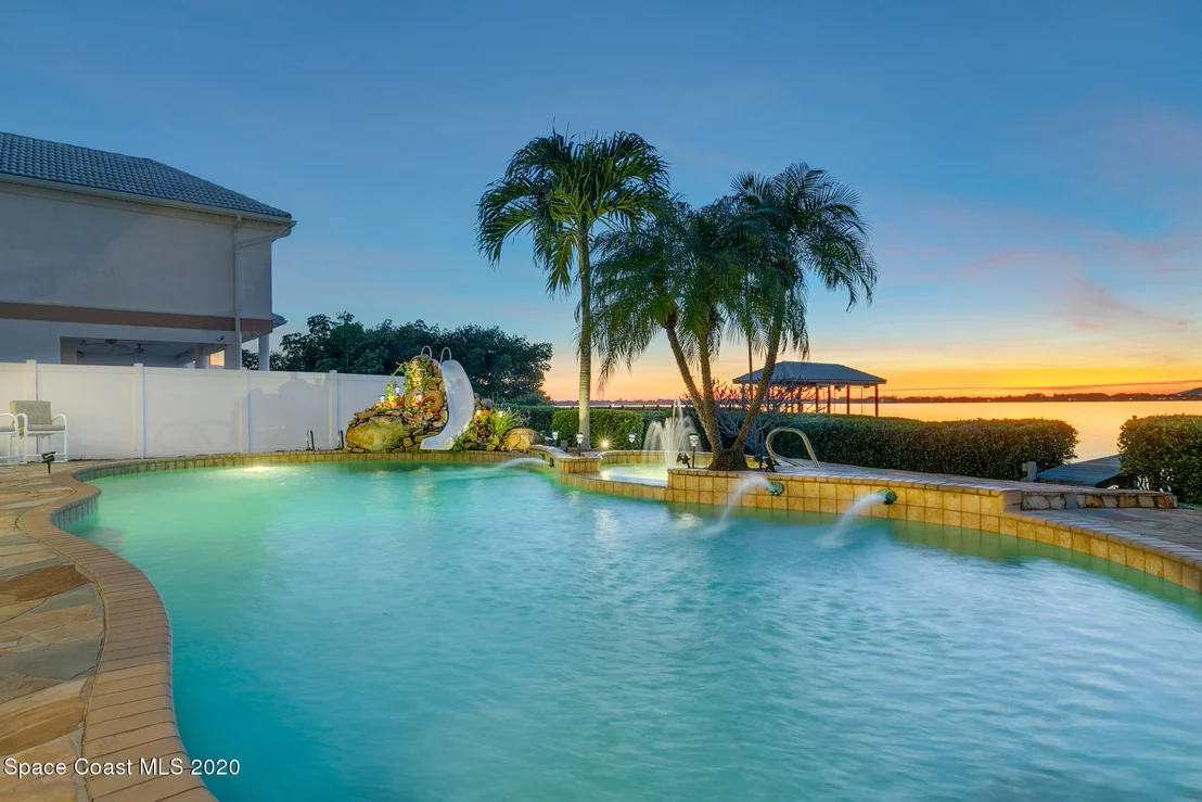 Photo of 466 Lanternback Island Drive