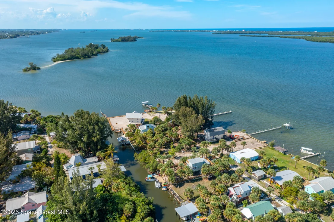 Photo of Unit B at 47 Vip Island