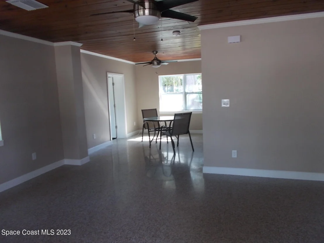 Photo of 3755 Lakeview Drive