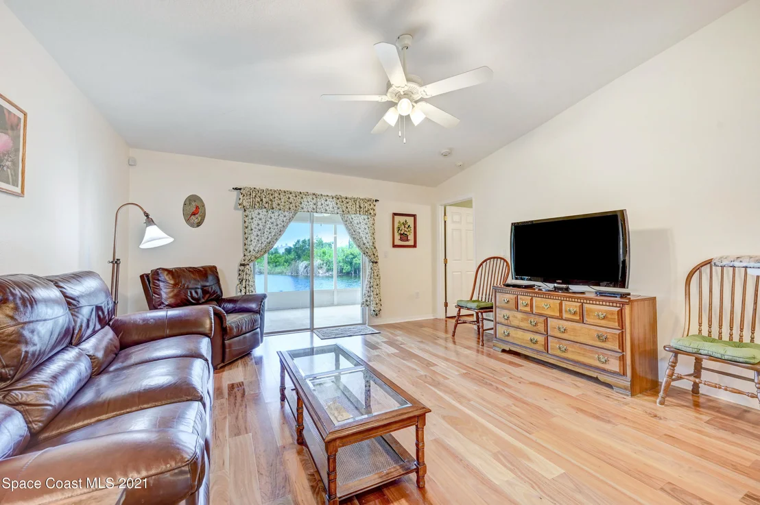 Photo of 1289 Corbett Lane