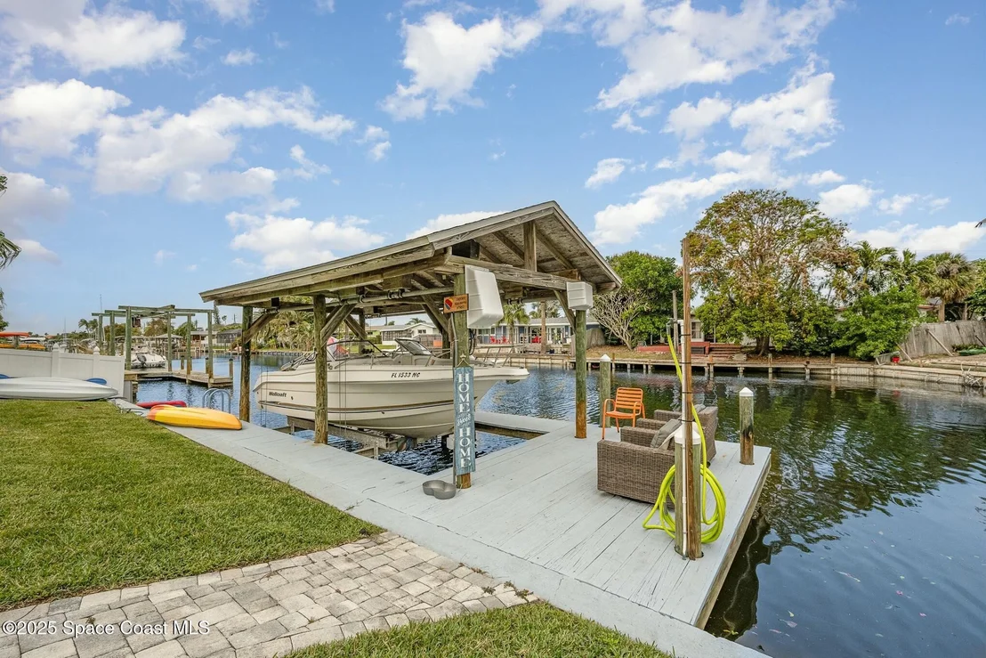 Photo of 407 Sandpiper Drive