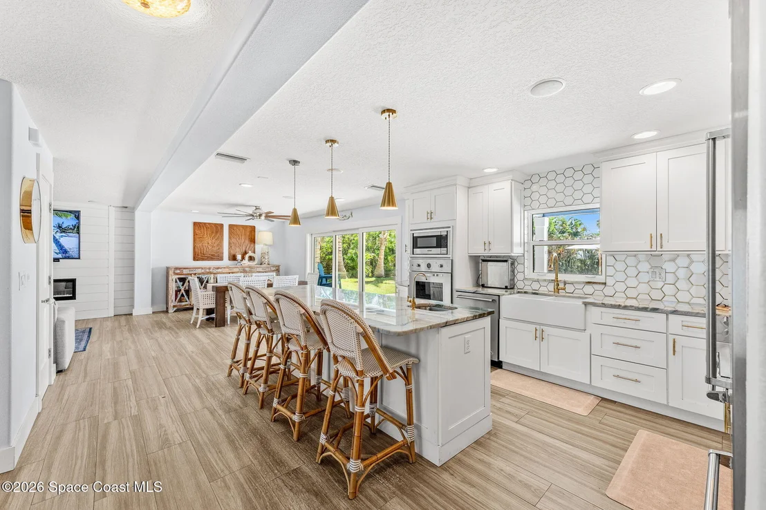 Photo of 417 Riverview Lane