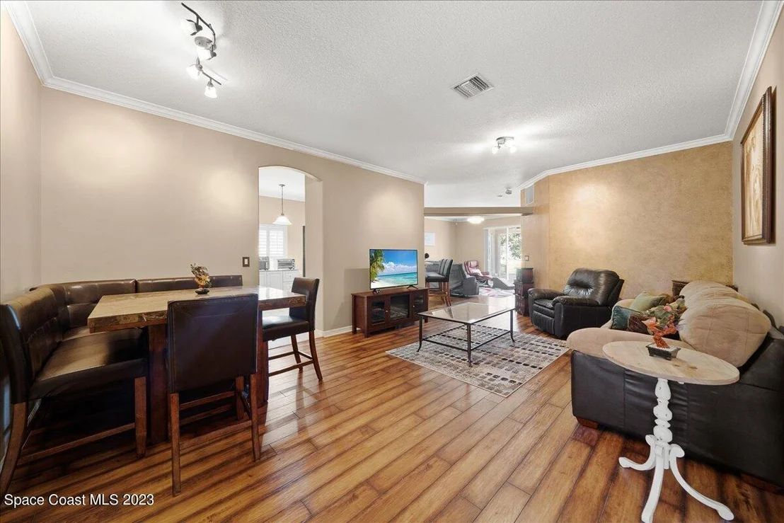 Photo of 3862 Manitoba Way