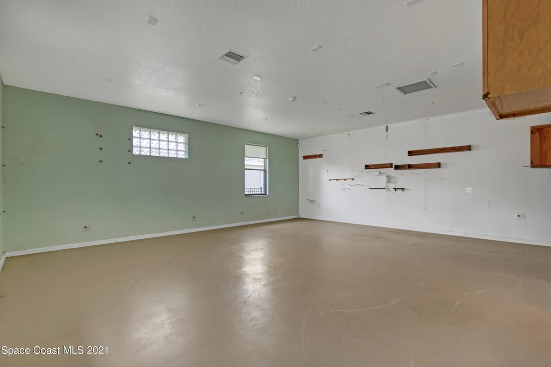 Photo of 457 Cardinal Drive
