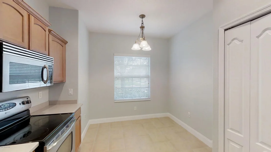 Photo of 662 Waterside Circle