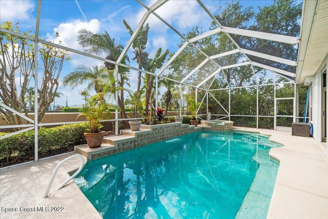 Photo of 1001 Fieldstone Drive