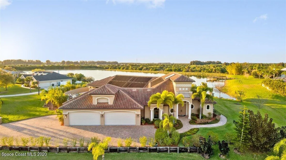Photo of 924 Derby Lane