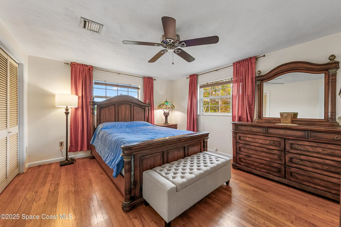 Photo of 409 Lynn Avenue