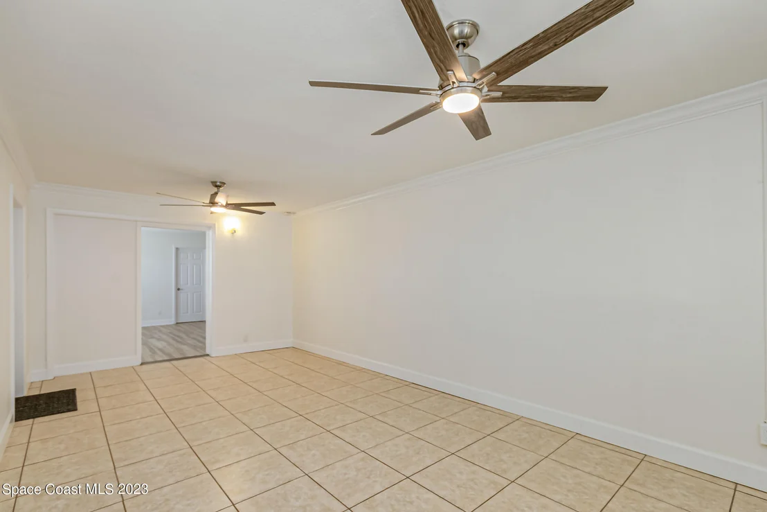 Photo of 842 Ixora Drive