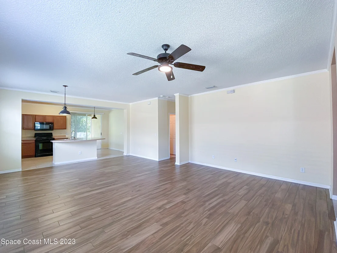 Photo of 978 Riviera Point Drive