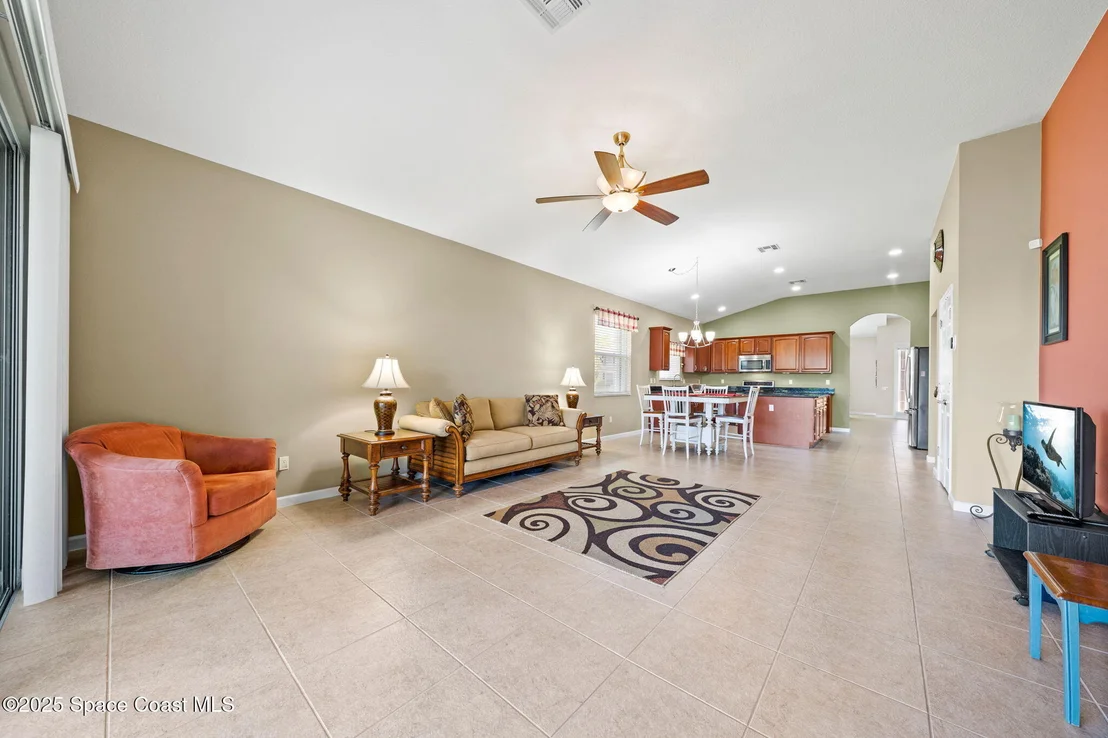 Photo of 1327 Dittmer Circle SE