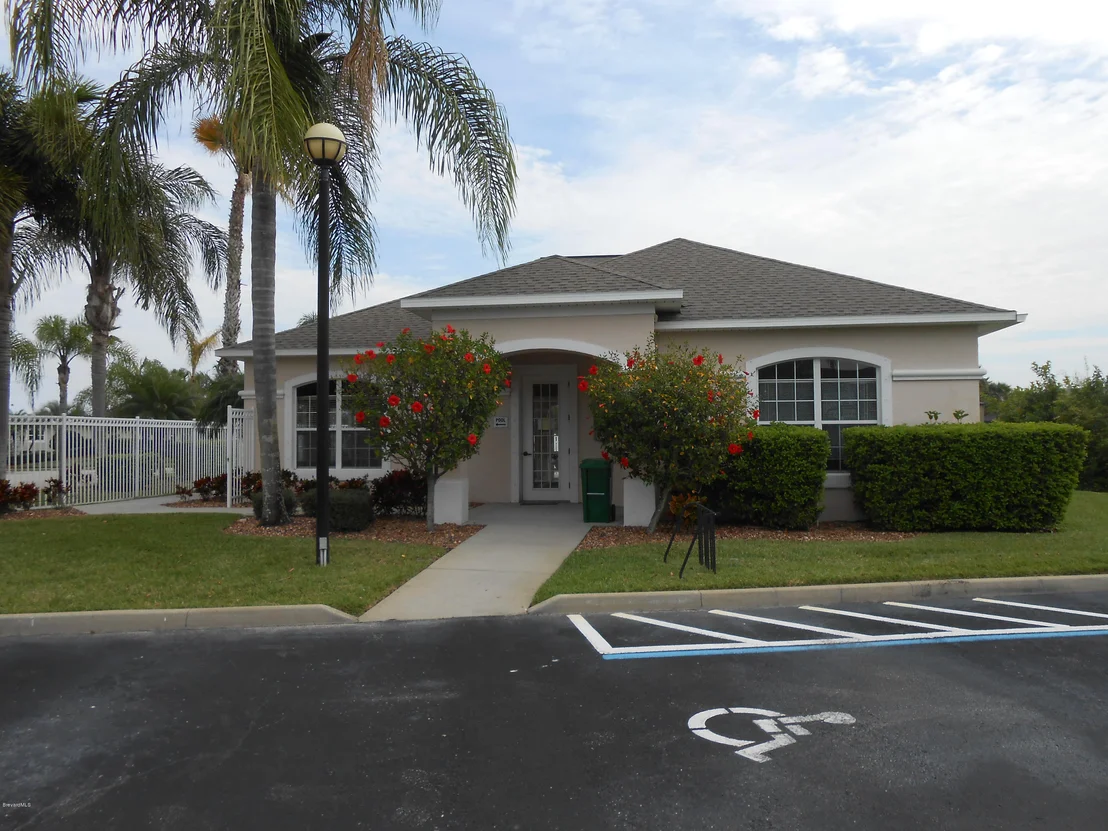 Photo of 4531 Portage Trail