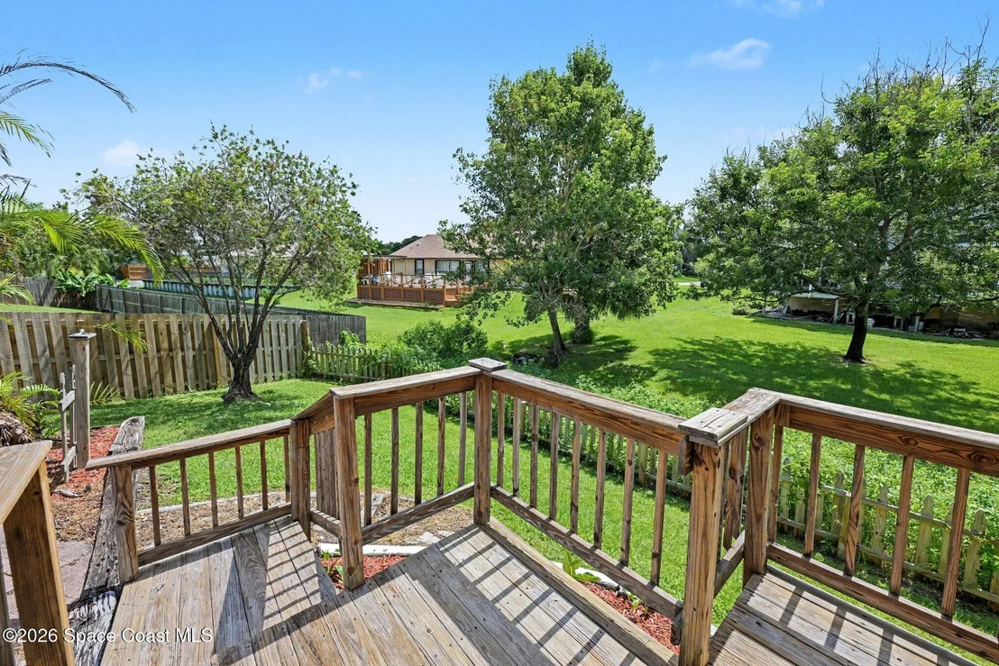 Photo of 1019 Mandarin Drive NE