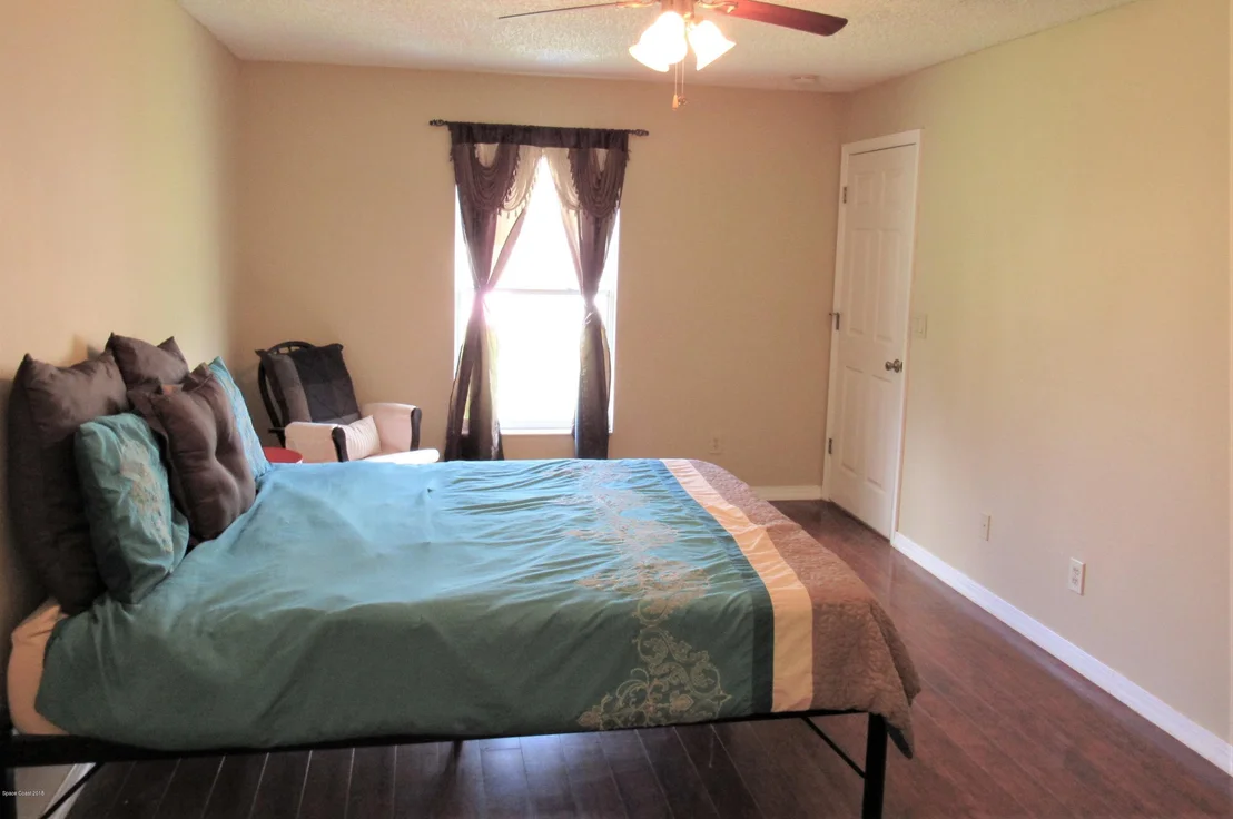 Photo of 550 Creston Court