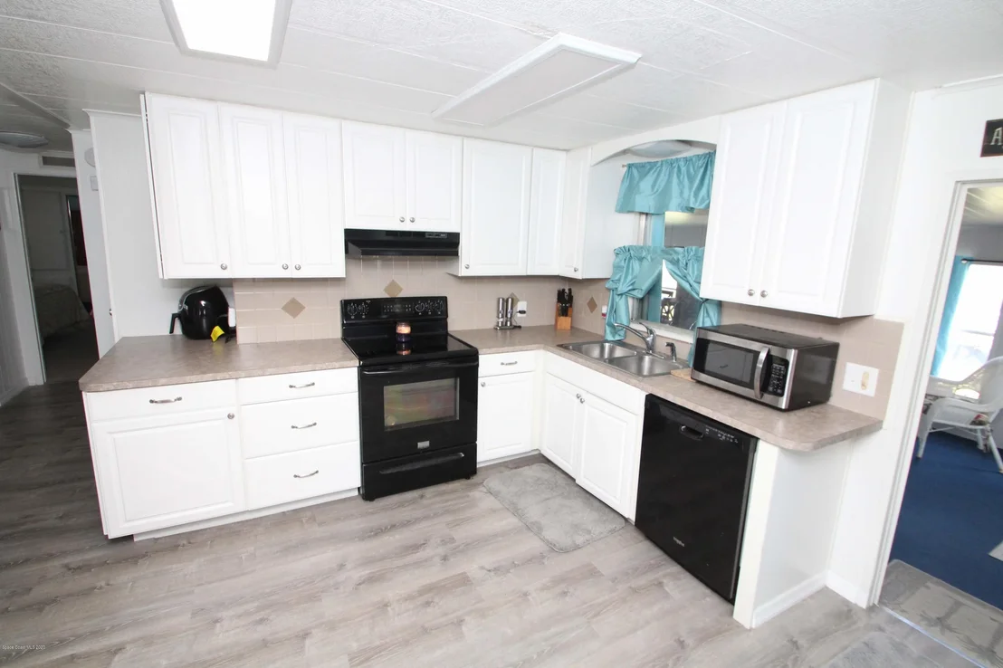 Photo of 526 Jennifer Circle