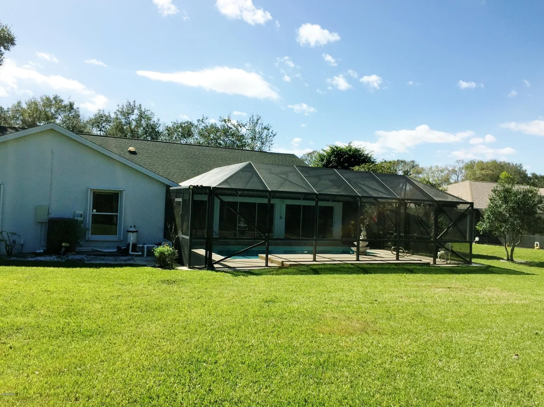 Photo of 1251 NE Meadowbrook Road