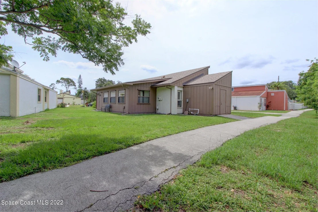 Photo of 130 Woodside Drive