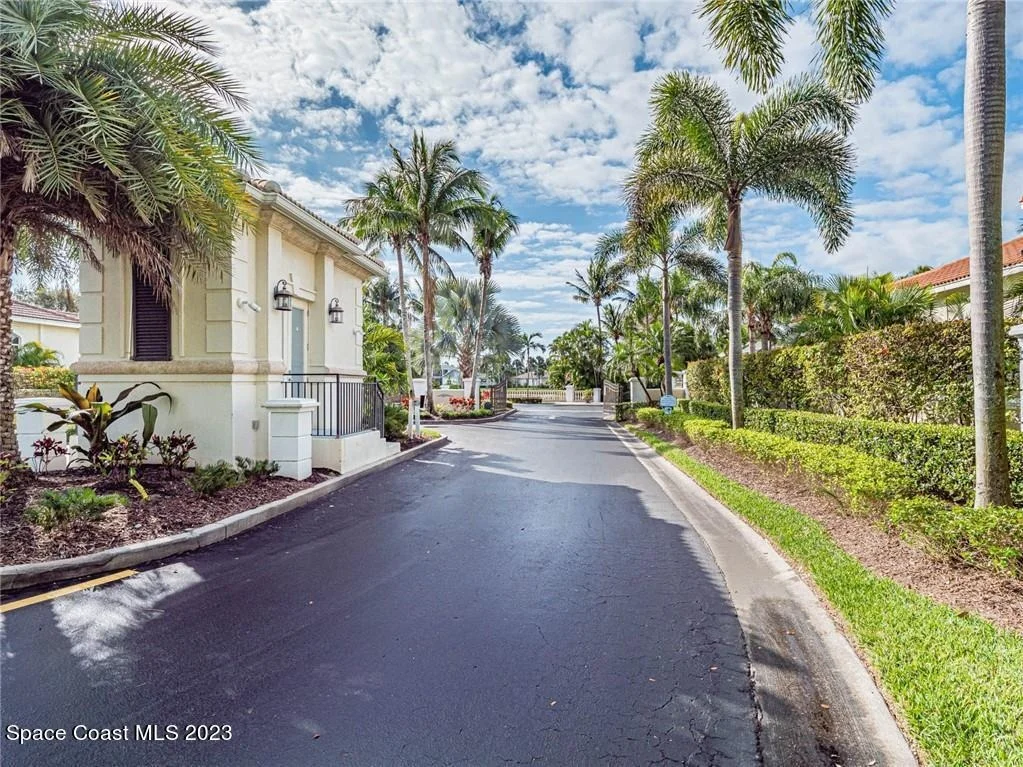 Photo of 1346 Riverside Lane