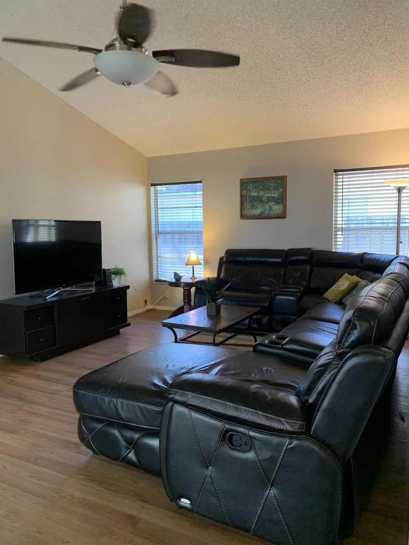 Photo of 2235 Hickory Drive