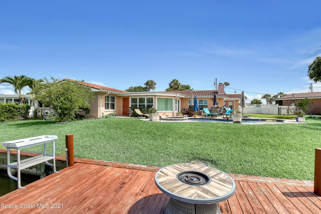Photo of 227 Jamaica Drive