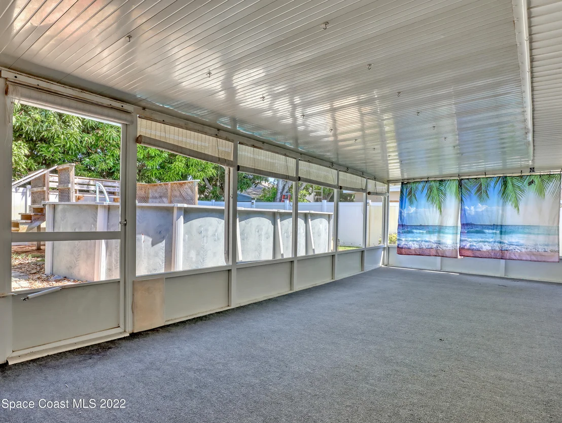 Photo of 916 Kings Post Road
