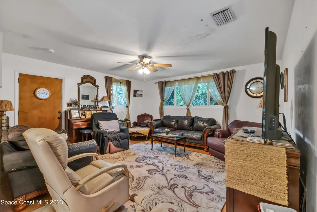 Photo of 1205 Princeton Road