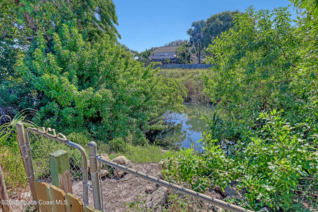 Photo of 235 Sand Dollar Road S