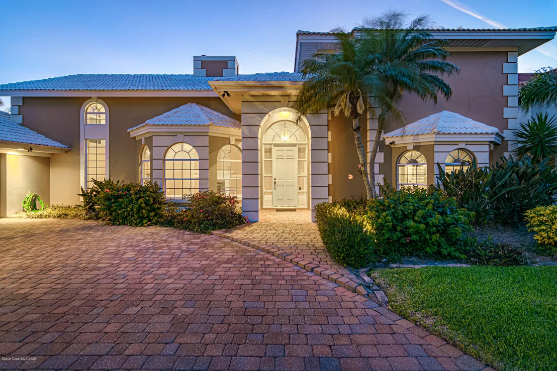 Photo of 454 Lanternback Island Drive