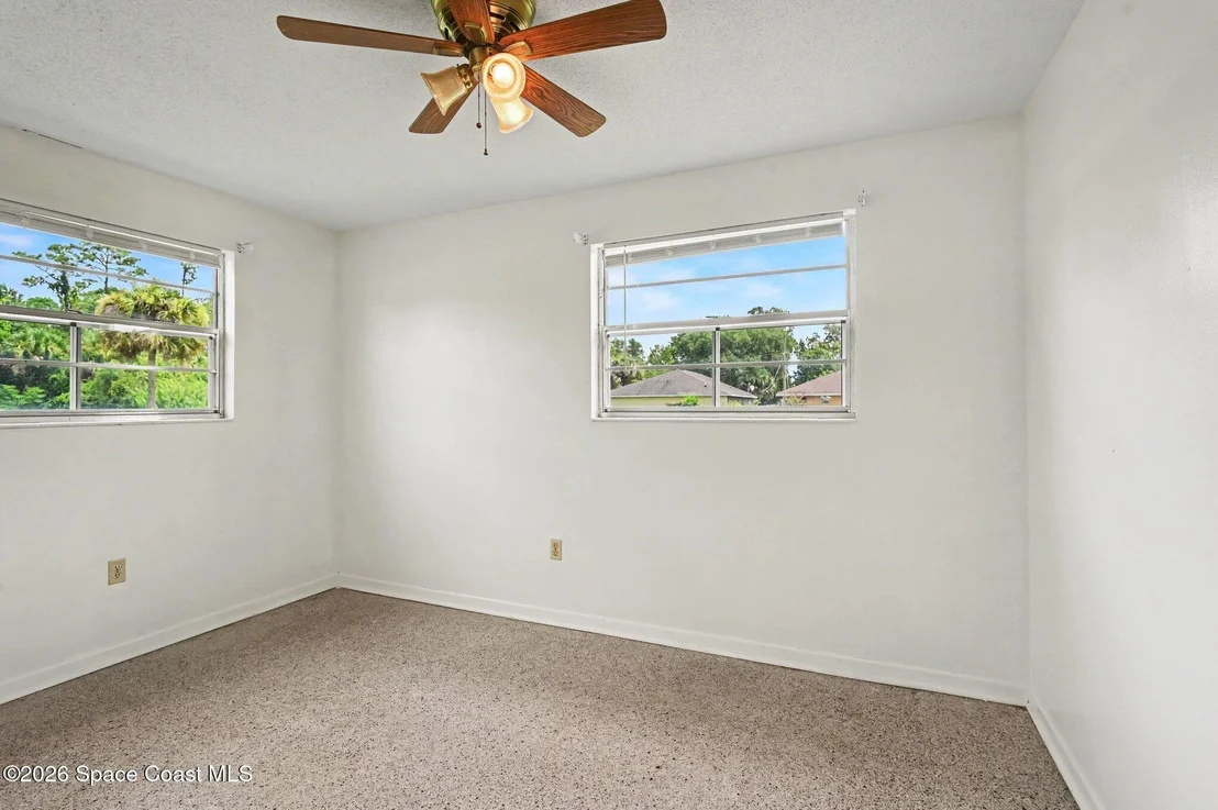 Photo of 5963 Lord Street