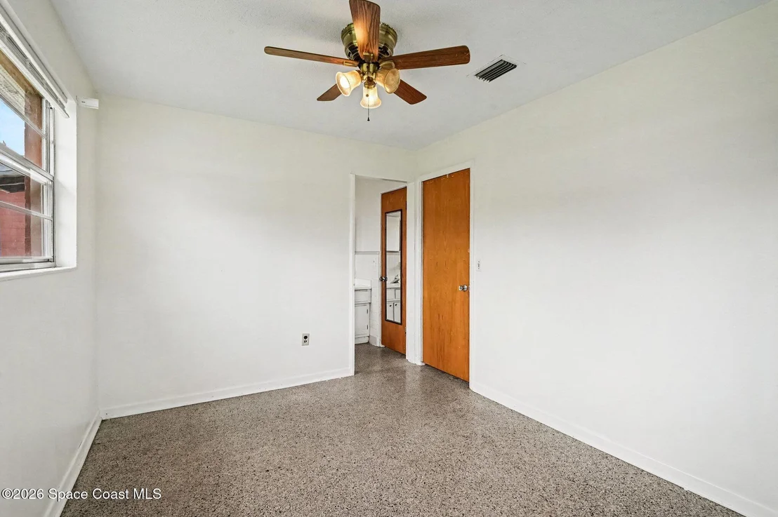 Photo of 5963 Lord Street