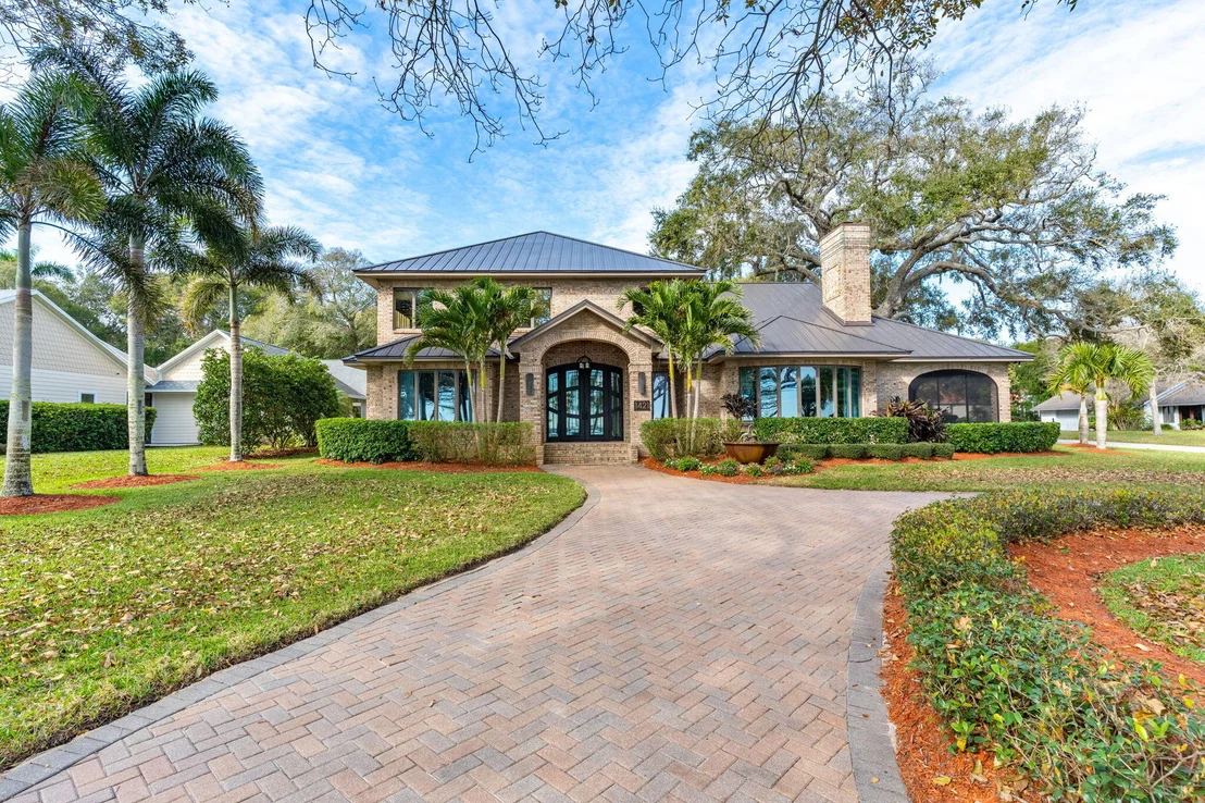 Photo of 1421 Rockledge Drive