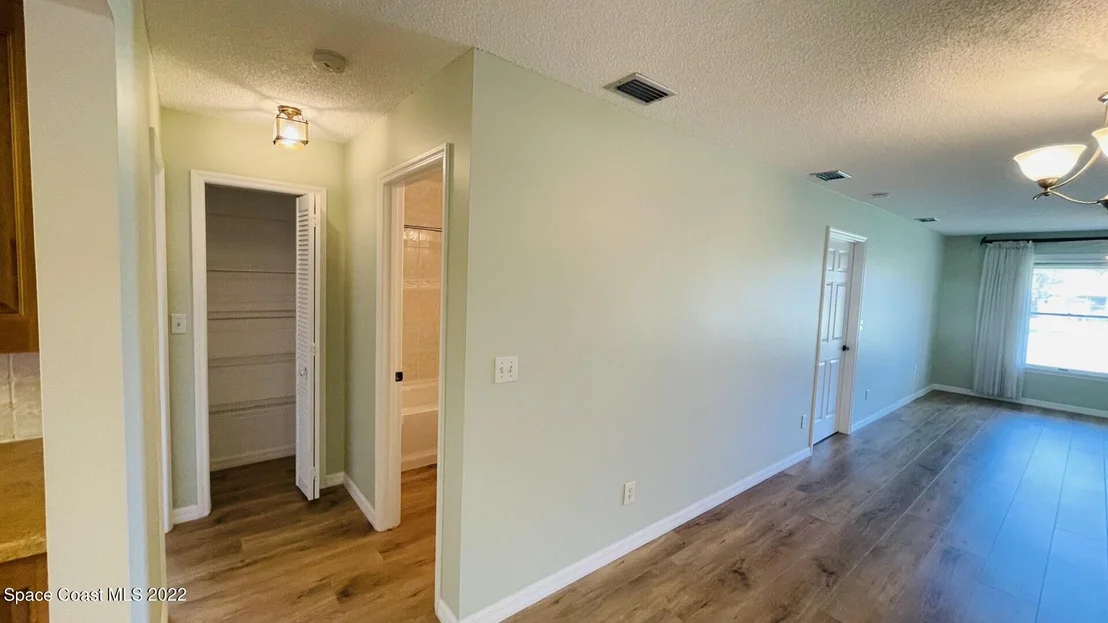Photo of 216 Chalet Avenue
