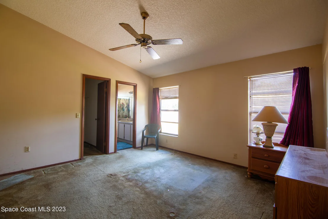 Photo of 1816 Clover Circle