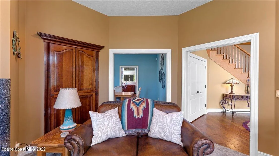 Photo of 873 Oak Park Drive