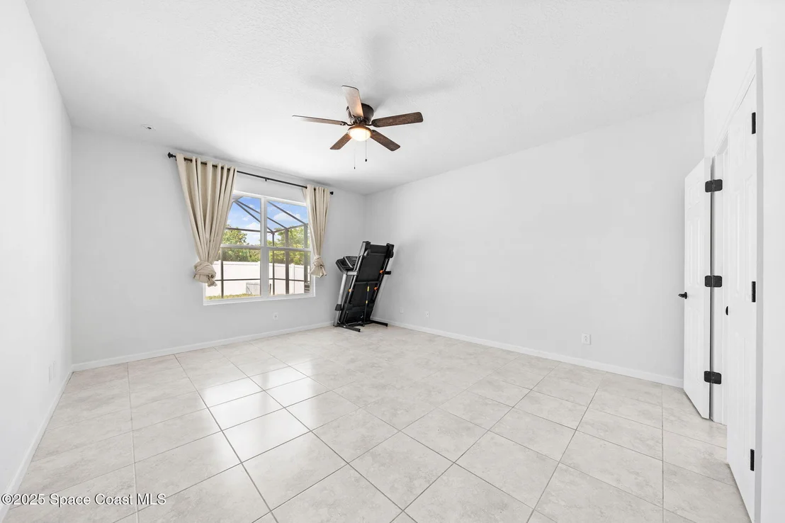 Photo of 539 Balcom Terrace SE