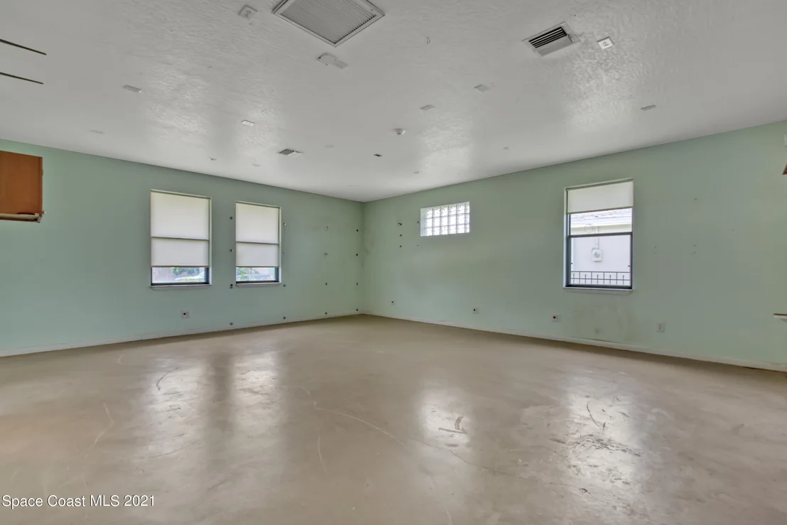 Photo of 457 Cardinal Drive