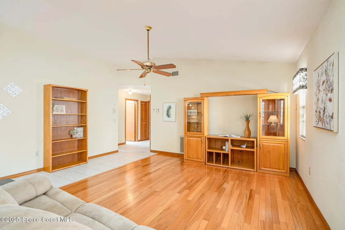 Photo of 955 S South Fork Circle