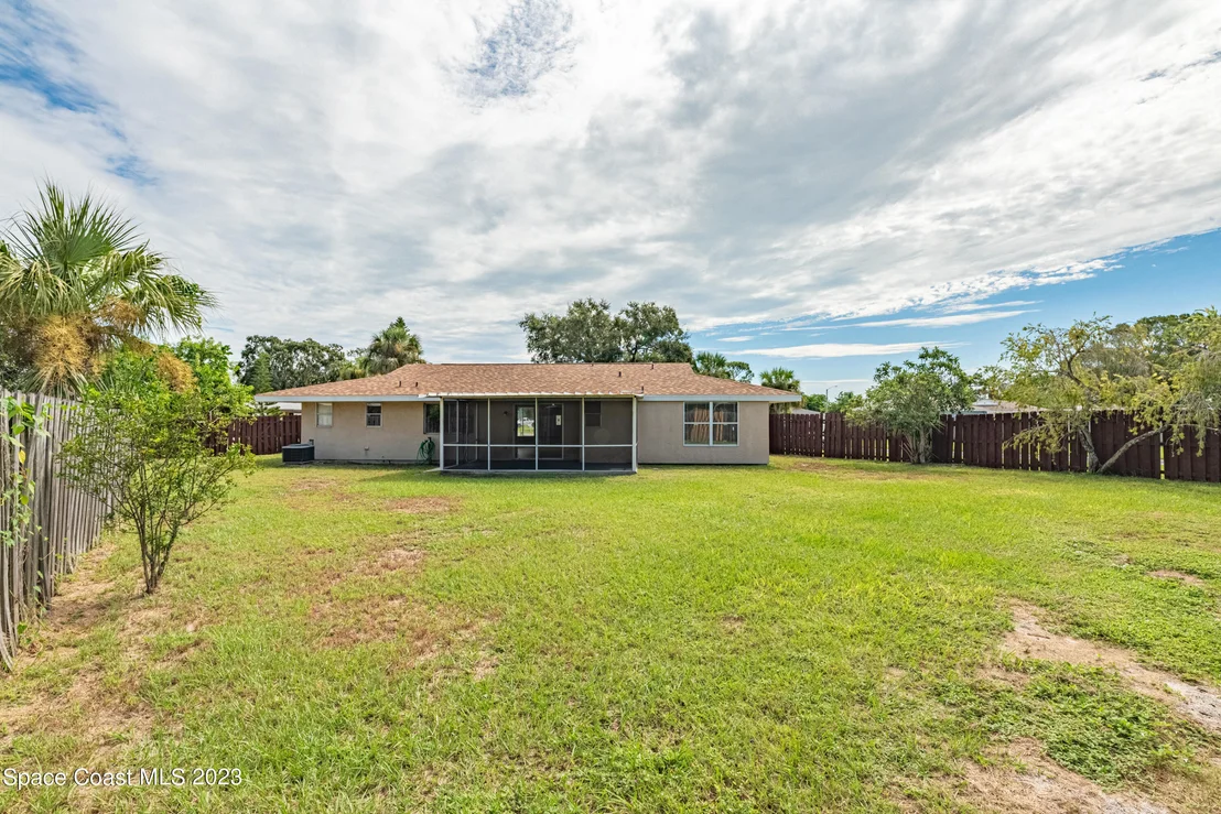 Photo of 1310 Sheafe Avenue NE