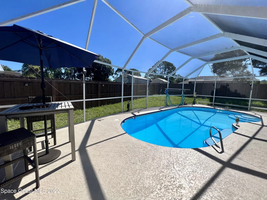Photo of 6553 Cedar Avenue