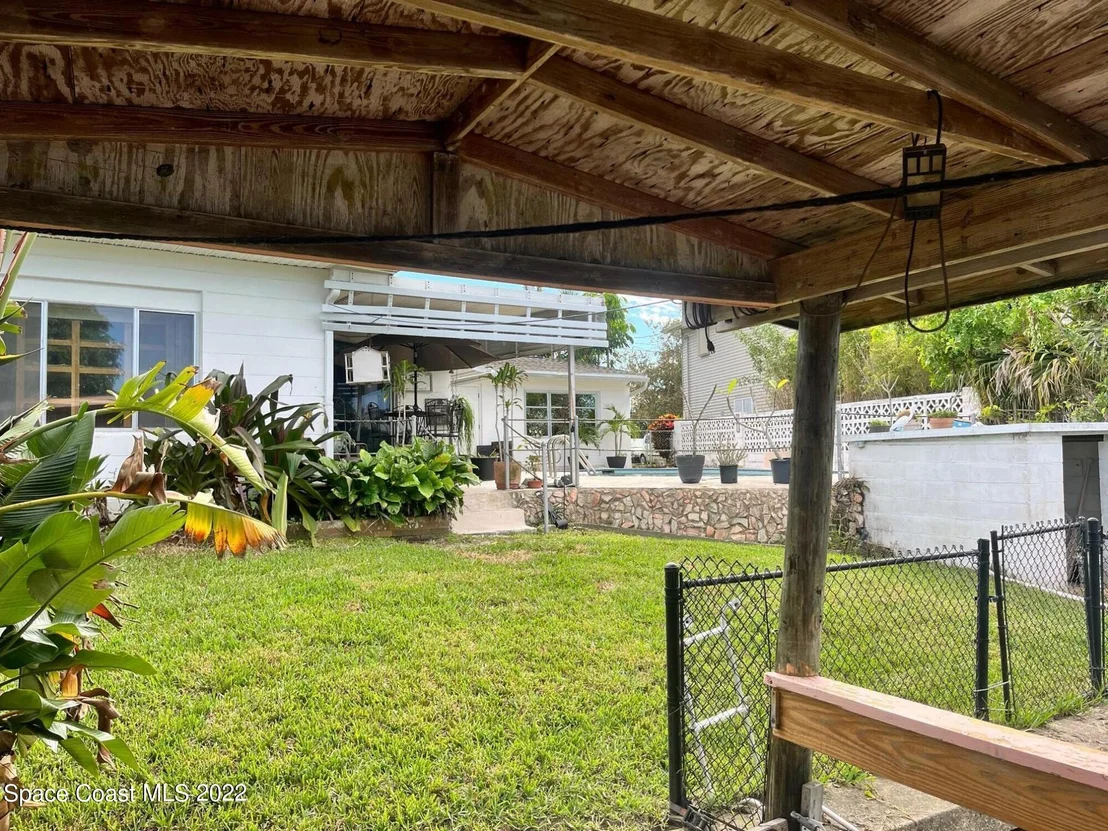 Photo of 818 Cardinal Road